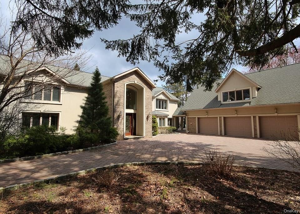 1st image of 6 Concord Dr