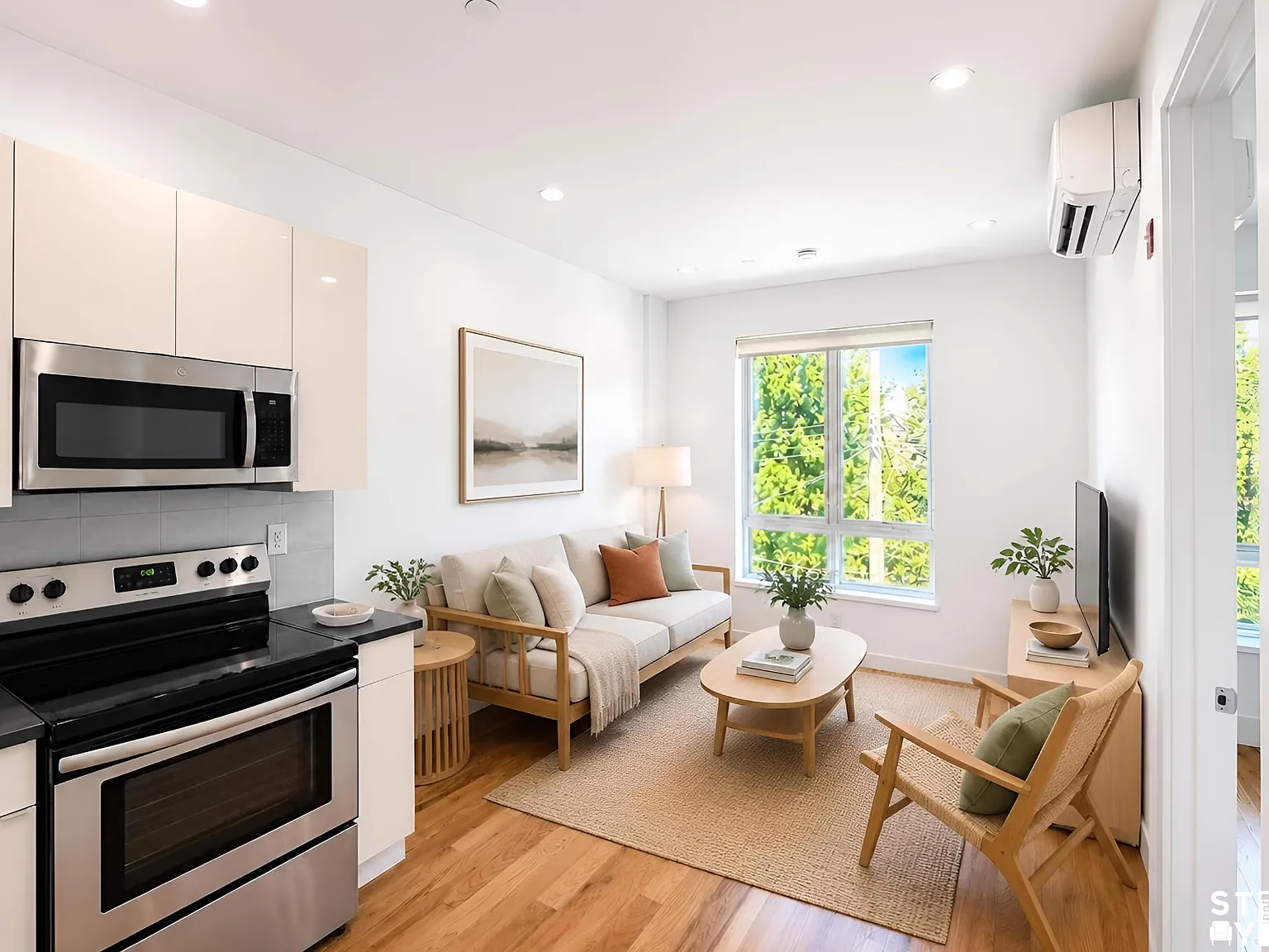 860 East 35th Street — Photo 1