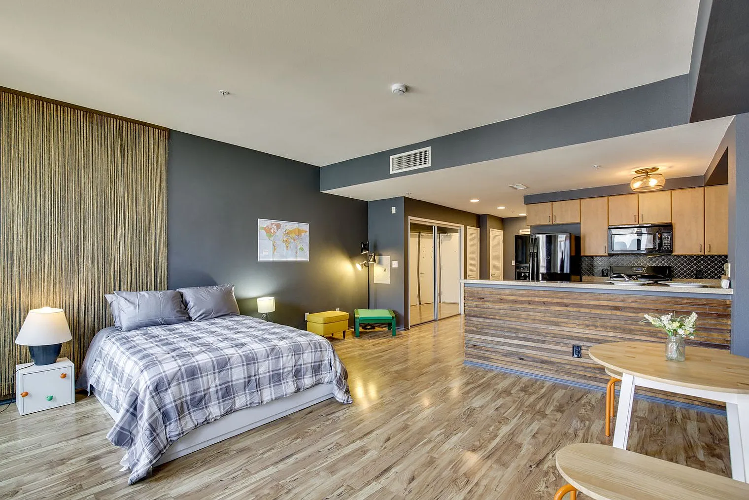 Studio, 1.0 bath, 613 sqft, $2,911 — Photo 1