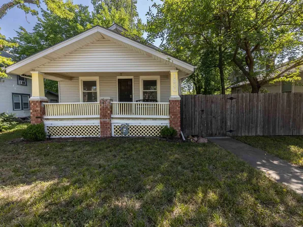1830 SW Washburn Ave, Topeka, KS 66604