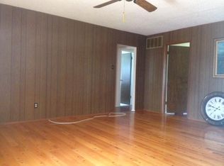 14685 Fox Manor Dr, Florissant, MO 63034