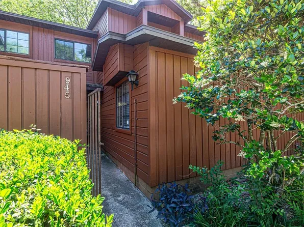 945 SW 56th Ter, Gainesville, FL 32607