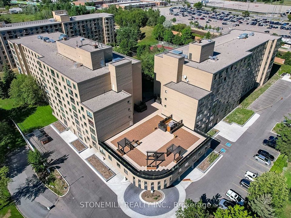 1st image of 326 Major Mackenzie Dr E #814