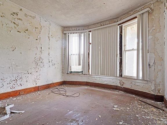 4th image of 6025 15th St