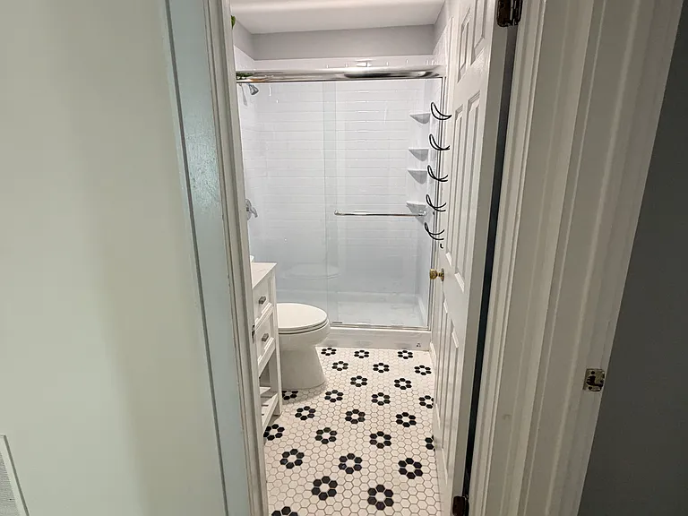 100 1st St #5 — Photo 13