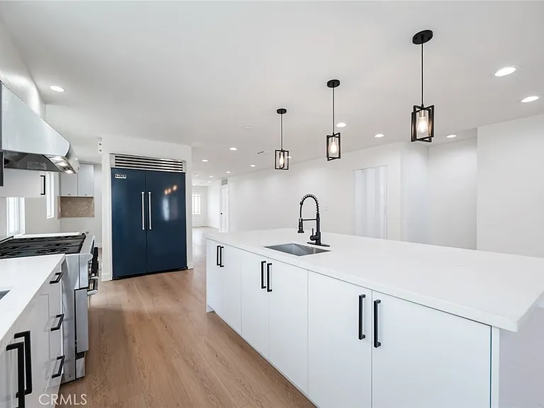 15147 Otsego St — Photo 14