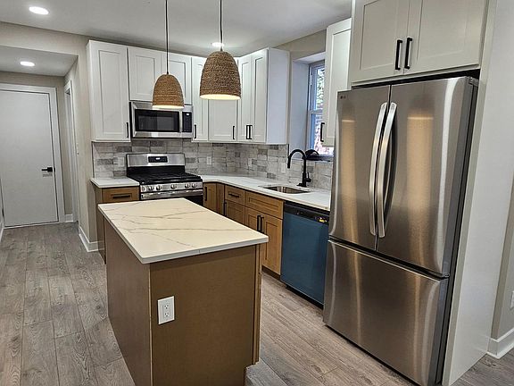 3rd image of 60 N 62nd St
