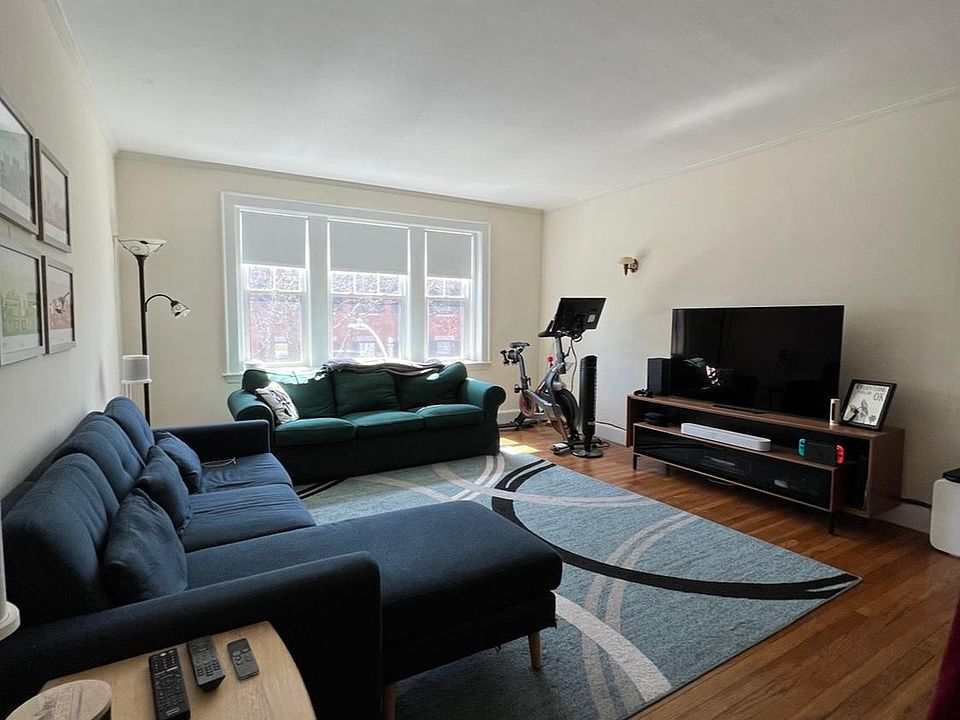 2nd image of 39 Lee St #20
