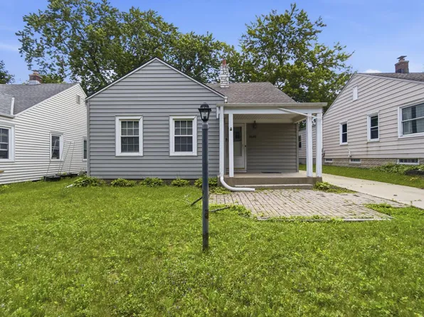 4640 N Woodruff AVENUE, Whitefish Bay, WI 53211