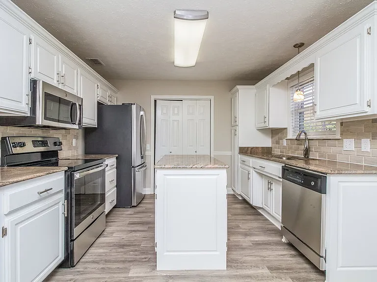 713 Almondwood Pl — Photo 6