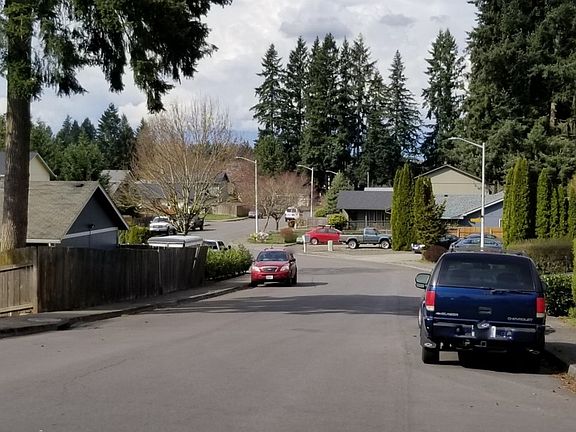 4th image of 10810 NE 89th St