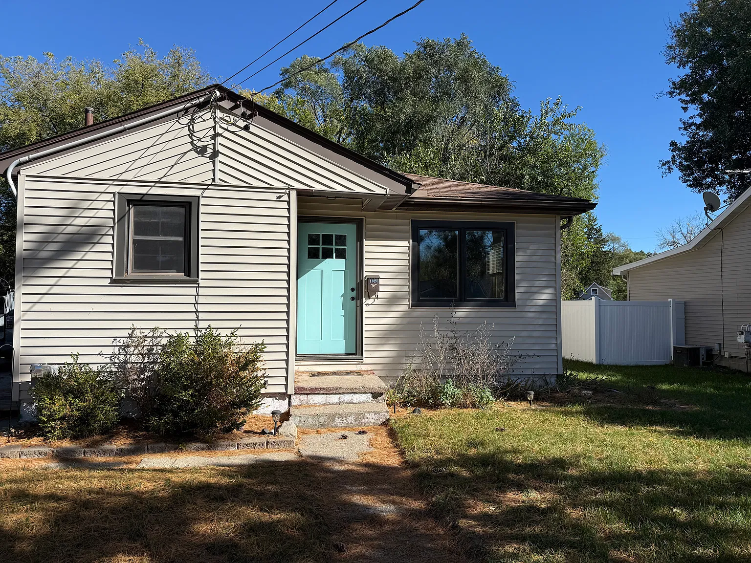 2 bed, 664 sqft, $1,800 — Photo 1