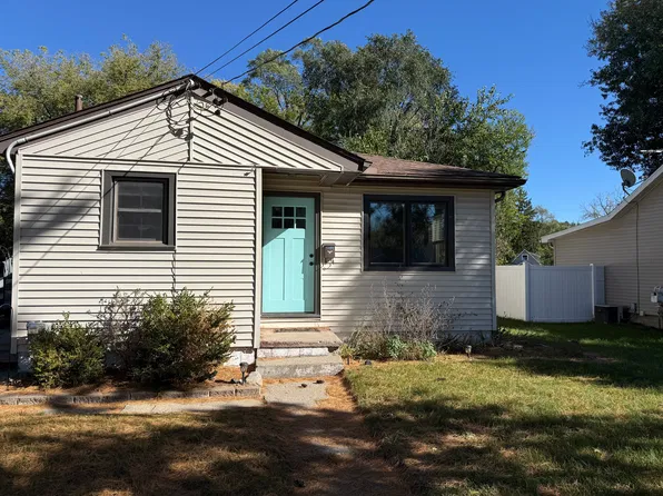 1024 Lee St, Fenton, MI 48430