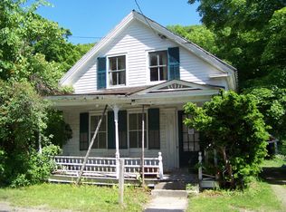 166 Brook St, Rochester, VT 05767