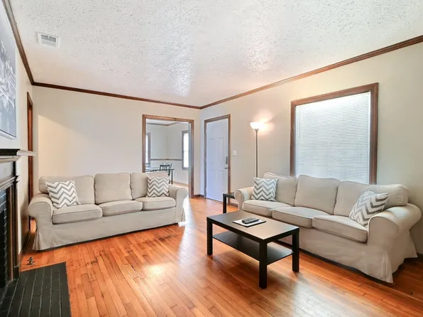 304 E 60th St #A, Savannah, GA 31405