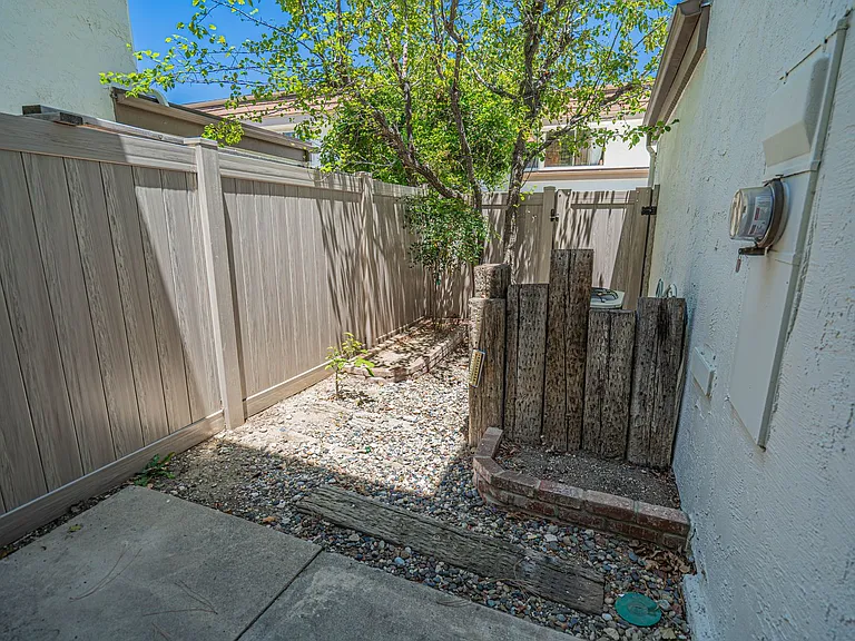 22210 James Alan Cir #8 — Photo 27