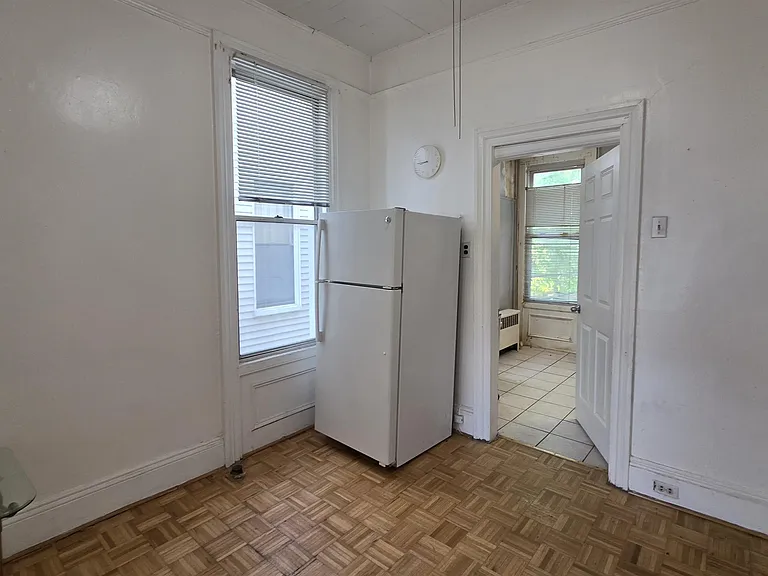 23 Sherman Pl #2 — Photo 8