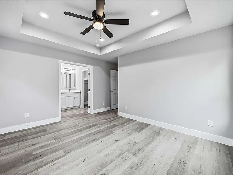 8512 Farqueson St — Photo 24