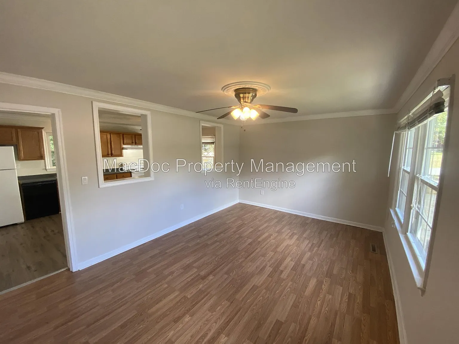 3 bed, 1.0 bath, 960 sqft, $1,995 — Photo 2