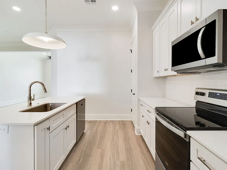109 Perth Pl — Photo 5