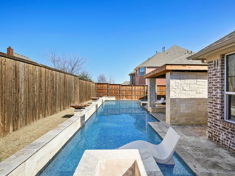 13732 Eleanor Ave — Photo 4
