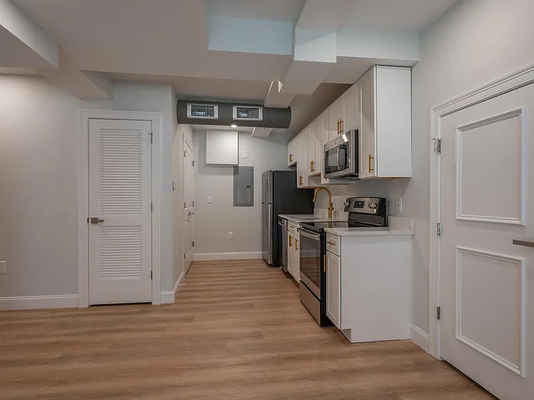 146 Main St #201 — Photo 5