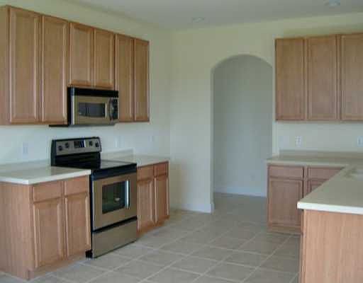 4th image of 1239 Tan Oak Pl