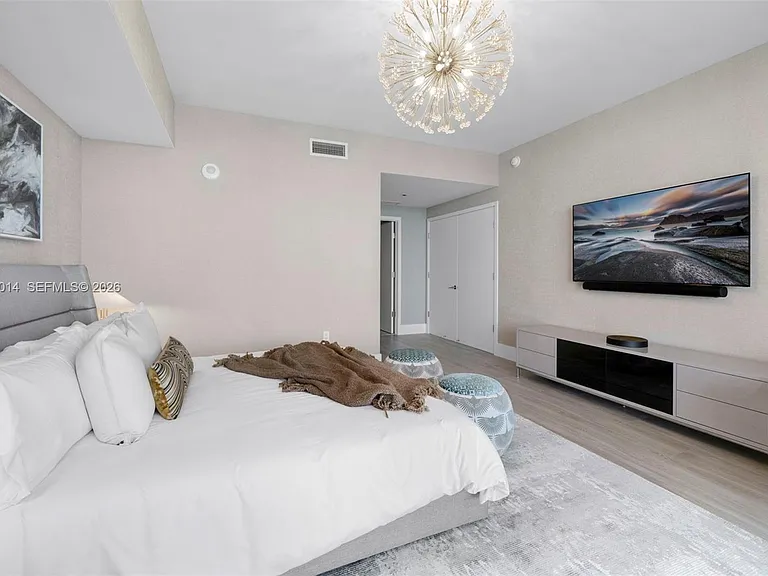 788 NE 23rd St #1002 — Photo 33