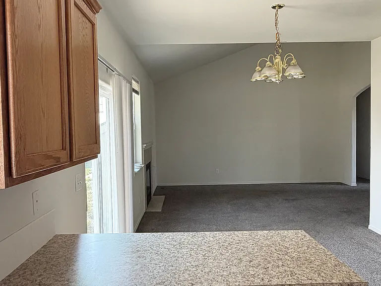 8412 Hudson Ct — Photo 14