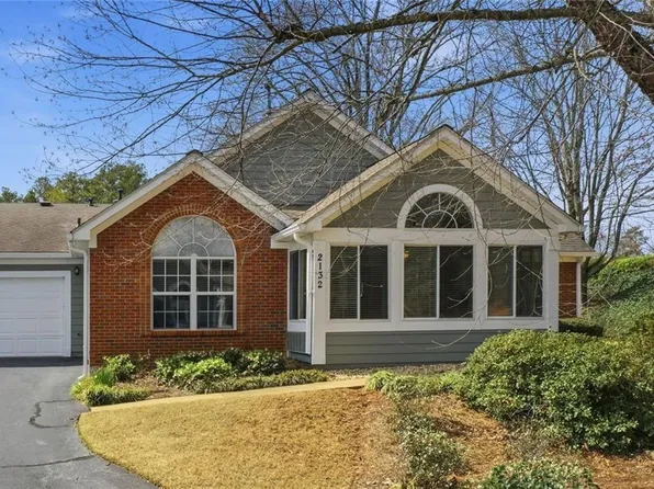 2132 Carefree Cir #10, Marietta, GA 30062