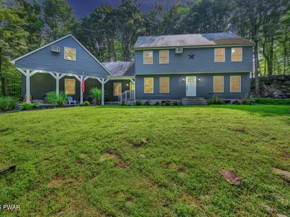 204 Ridgeview Dr, Lake Ariel, PA 18436