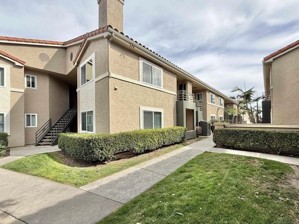 7405 Charmant Dr #2001, San Diego, CA 92122