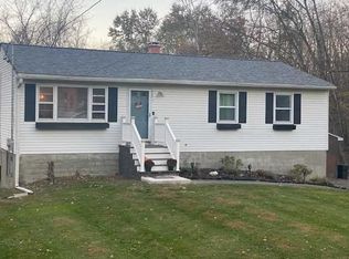 95 Sleight Plass Rd, Poughkeepsie, NY 12603