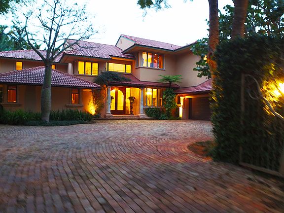 3rd image of 647 Middle River Dr