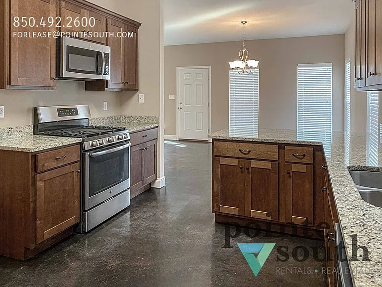 12919A Churchill Dr — Photo 5