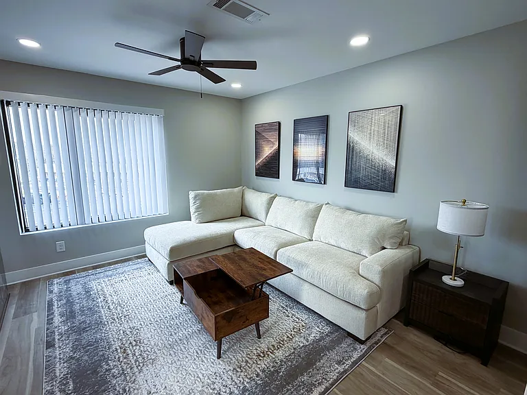 The Tucker Luxury Apartments — Photo 58