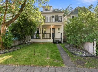 10647 125th St NW, Edmonton, AB T5N 1T7