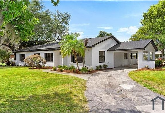 3rd image of 1010 E Hibiscus Dr