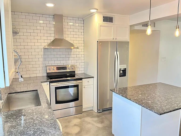 3234 N 38th St #9 — Photo 9