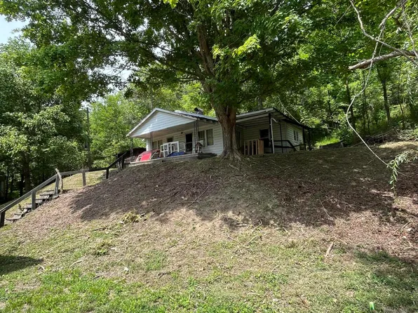 51 Houston Broughton Rd, Flat Lick, KY 40935