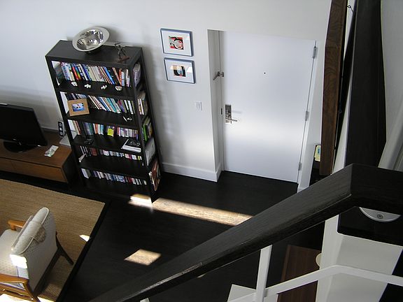 4th image of 346 Bond St #B-3a