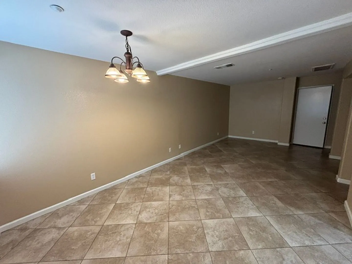 642 W. Brewer Rd. #122 — Photo 4