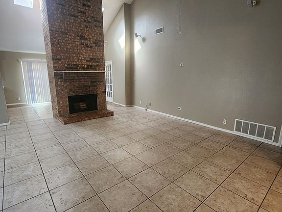 5th image of 5303 Brazos Ave