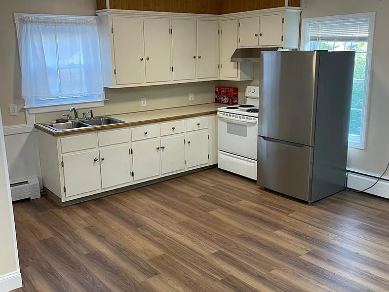 98 Fairview St #2 — Photo 4