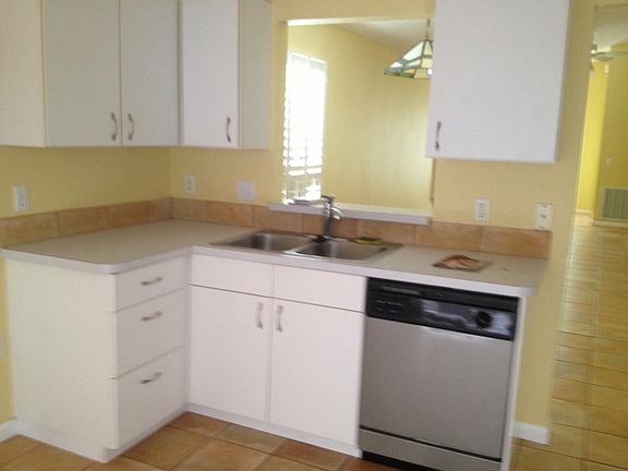 2nd image of 3536 Chinaberry Ln