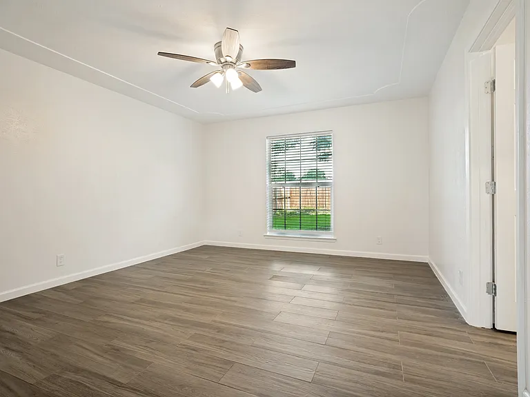 6355 Starnes Rd — Photo 14