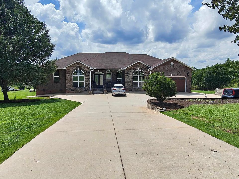 1st image of 240 Wilkins Rd