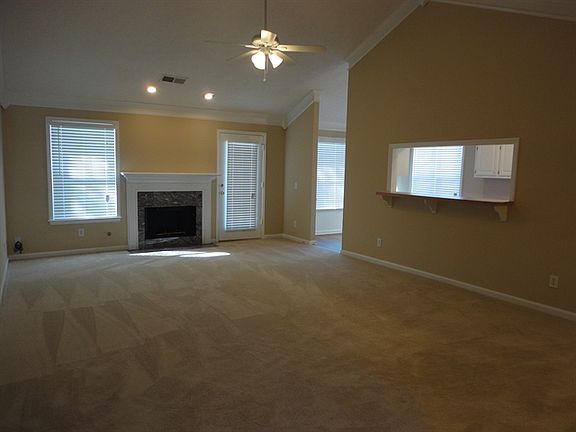 4th image of 3293 Oak Vista Way