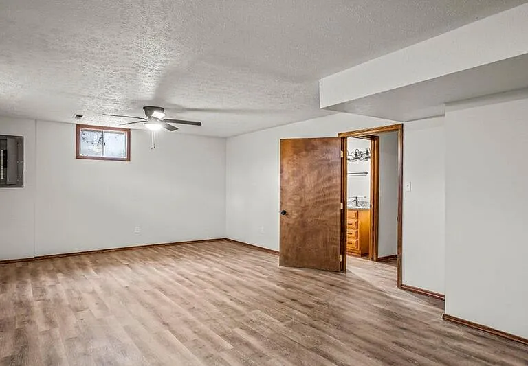 2145 S Todd Ave — Photo 22