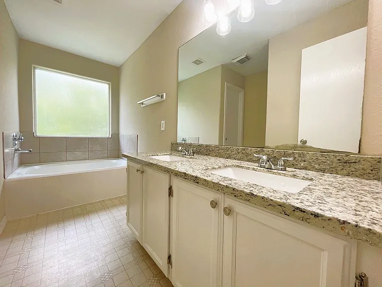 436 Mystic Glen Loop — Photo 7